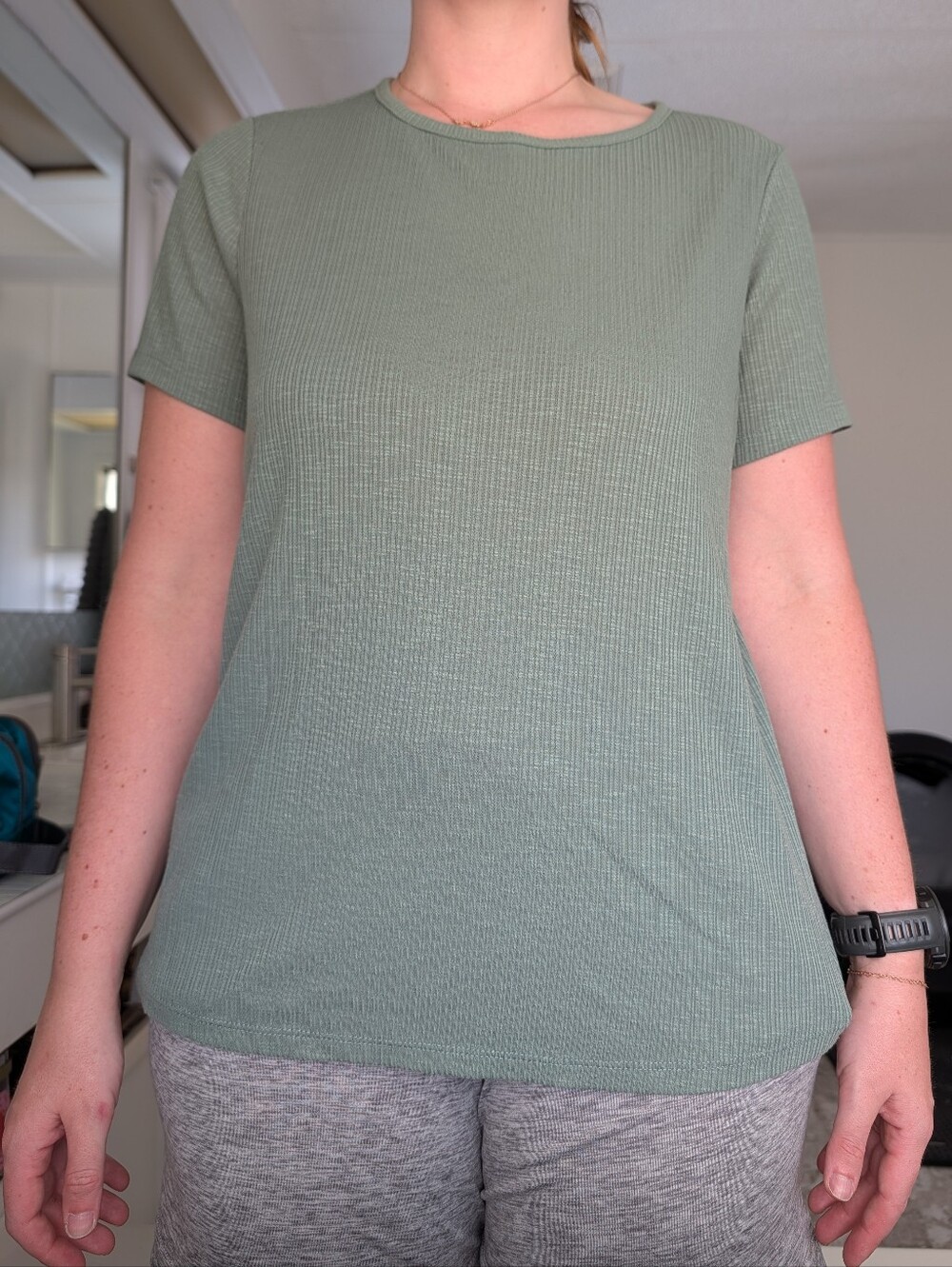 Old Navy Ribbed Short Sleeve Tee in Sage Green